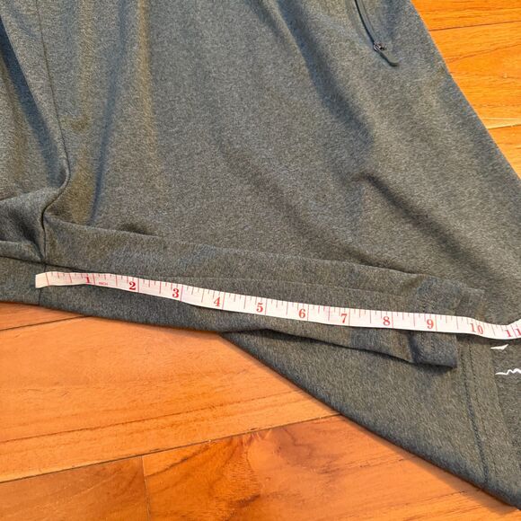 Men Gymshark Running Shorts 9.5 inch in Olive Green Size Large - Picture 4 of 6